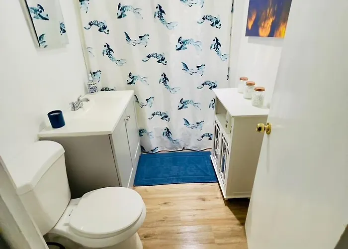 Gl- Great Location, Free Parking, Spacious, Private Office & Family Friendly