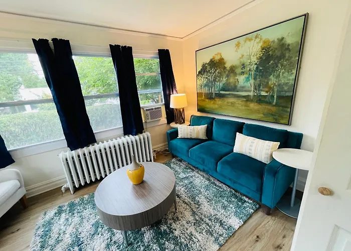 Gl- Great Location, Free Parking, Spacious, Private Office & Family Friendly *