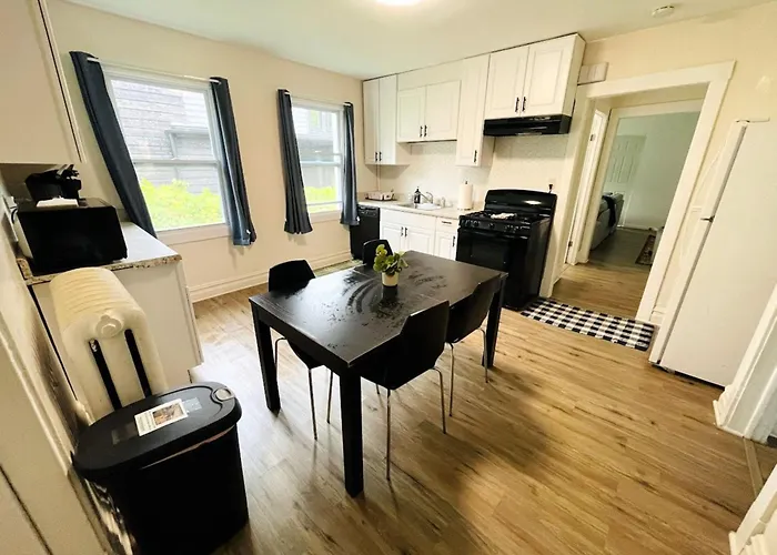 Gl- Great Location, Free Parking, Spacious, Private Office & Family Friendly *